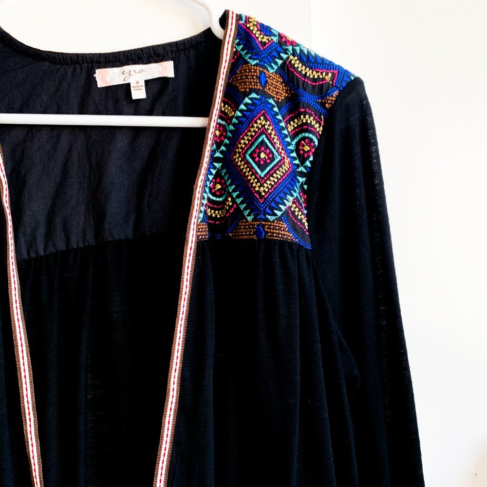ezra loose-fit black cardigan geo print 3/4 sleeve - Picture 2 of 7
